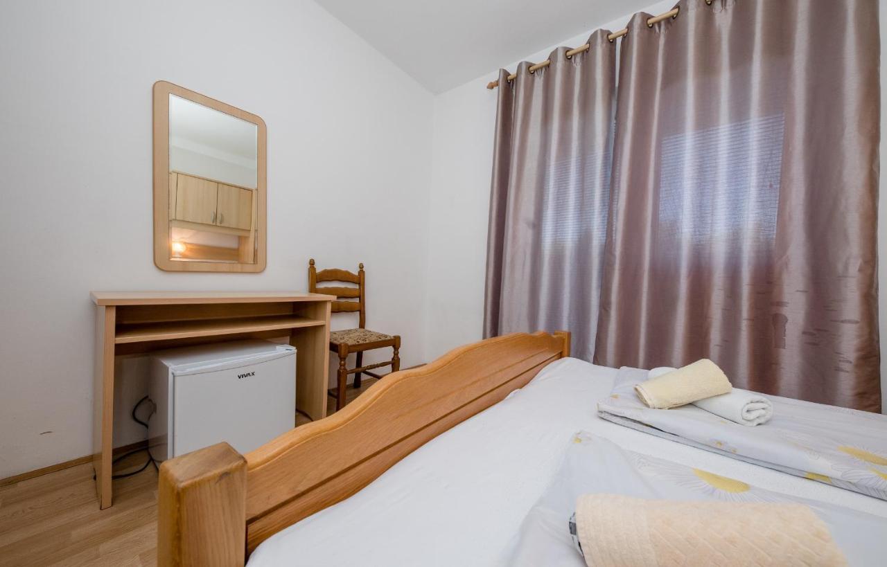 B&B Rooms Marijana Kampor Buitenkant foto
