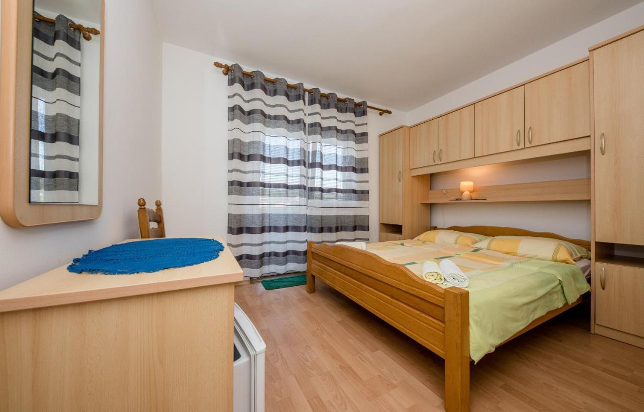 B&B Rooms Marijana Kampor Buitenkant foto
